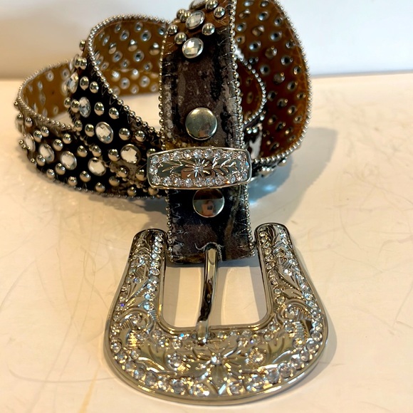 Rhinestone Studded Belt Sz 29.5” - Picture 6 of 9